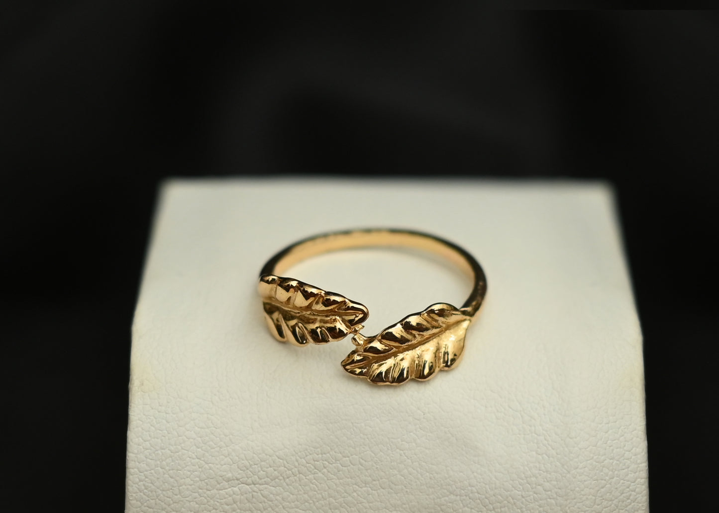 Golden Laurel Ring