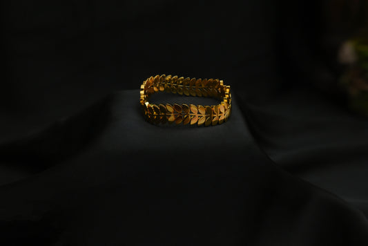 Gold Leaf Pattern Bangle