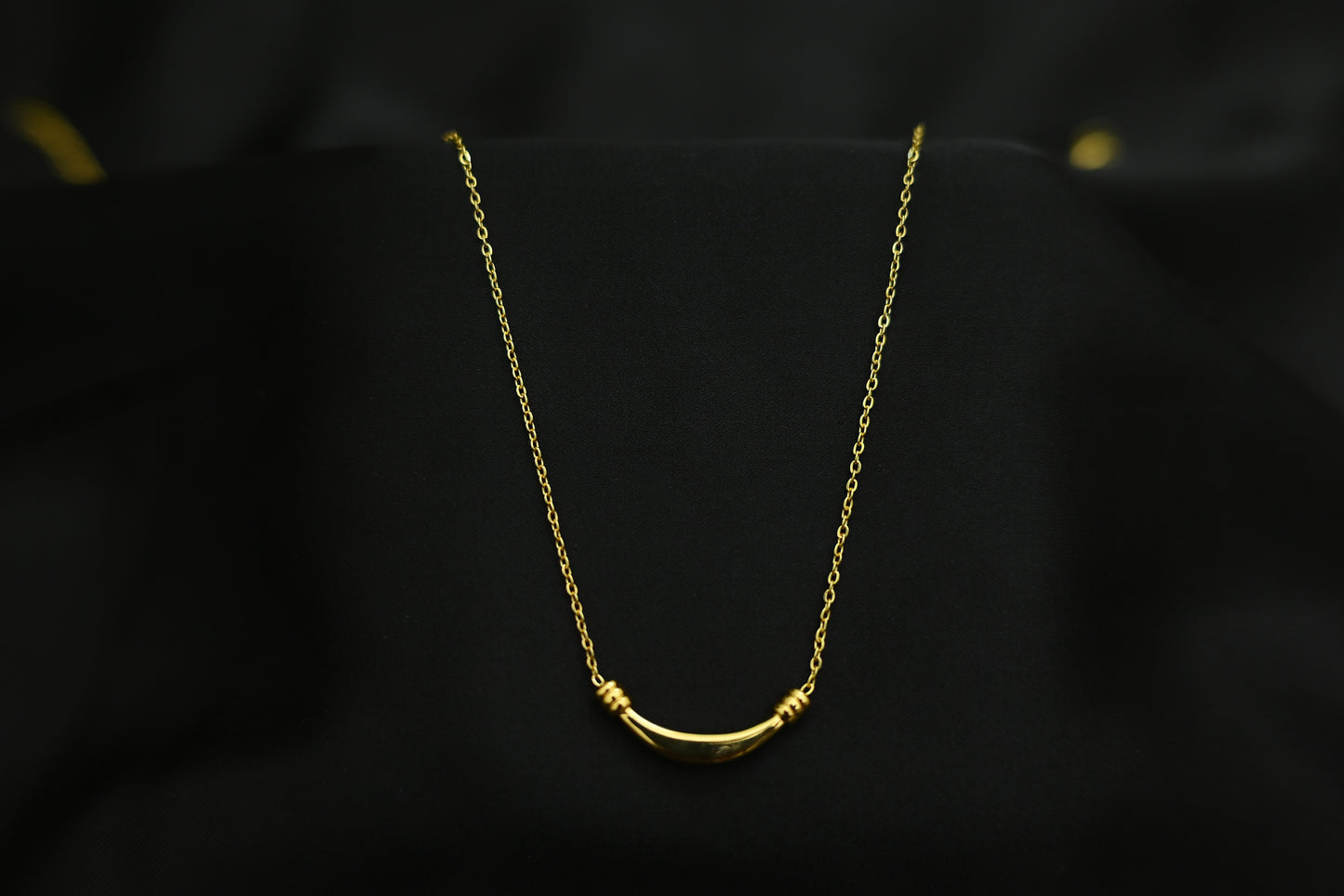 Crossiant Necklace